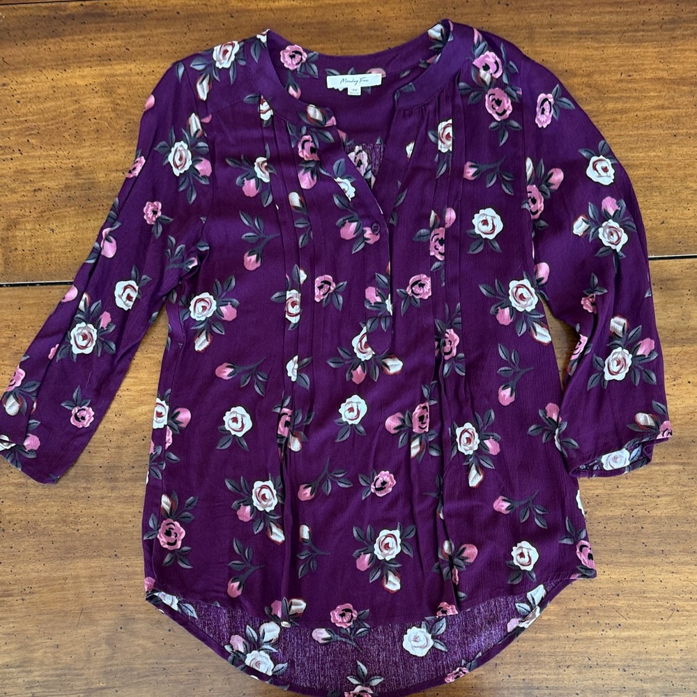 Chic Floral Women's Blouse in Purple